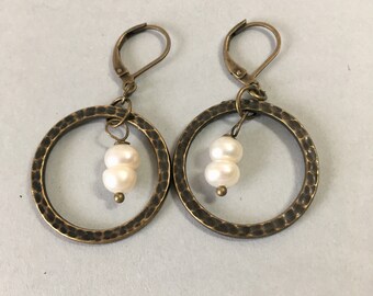 Hammered Antique Brass Loops with Freshwater Pearls Earrings (E-662)
