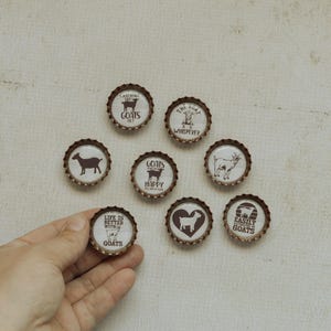 Imanes divertidos de cabras con forma de tapones de botella - Regalo de granja - Decoración de cocina de granja - Cabra divertida - Regalo de cabra - Mamá de cabra - Humor de granja - Decoración de cabra adorable - Regalo para ella imagen 8