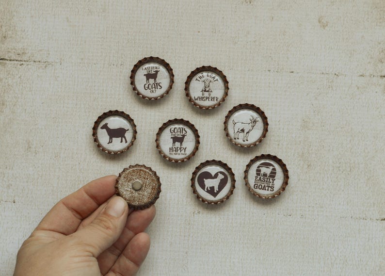 Imanes divertidos de cabras con forma de tapones de botella - Regalo de granja - Decoración de cocina de granja - Cabra divertida - Regalo de cabra - Mamá de cabra - Humor de granja - Decoración de cabra adorable - Regalo para ella imagen 2