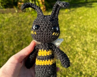 Bumble Bee Impkin - Juguete de crochet hecho a mano
