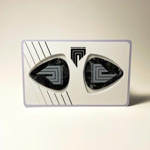 Zakkenrollerkaart | Gitaarsnaarontwerp | Plectrumhouder op creditcardformaat | De beste manier om je plectrums mee te nemen | Beste gitaarcadeau