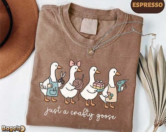 Funny Goose Crafting Shirt, Goose Crafter Tee, DIY & Sewing Quilting Goose T-shirt, Just A Crafty Goose Graphic Sweater, Mother’s Day Gift