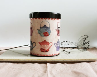 Tea caddy - illustrated tea caddy - tea addict - "Teapots"