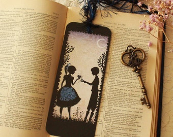 Bookmark featuring Miss Shadow - waiting for you