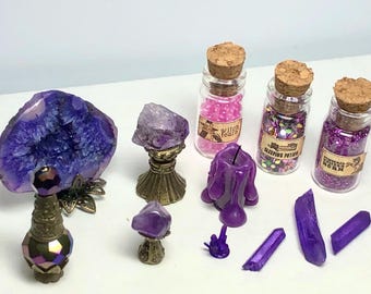 1:12 MINIATURE ACCESSORIES, PROPS for Witch Wizard Dollhouse, Diorama, Room Box - Potion Bottles, Candle, Gemstone, Geode Slice