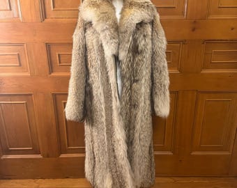 Vintage coyote fur coat, Canadian coyote fur coat, Evans fur coat, vintage luxury coyote fur coat