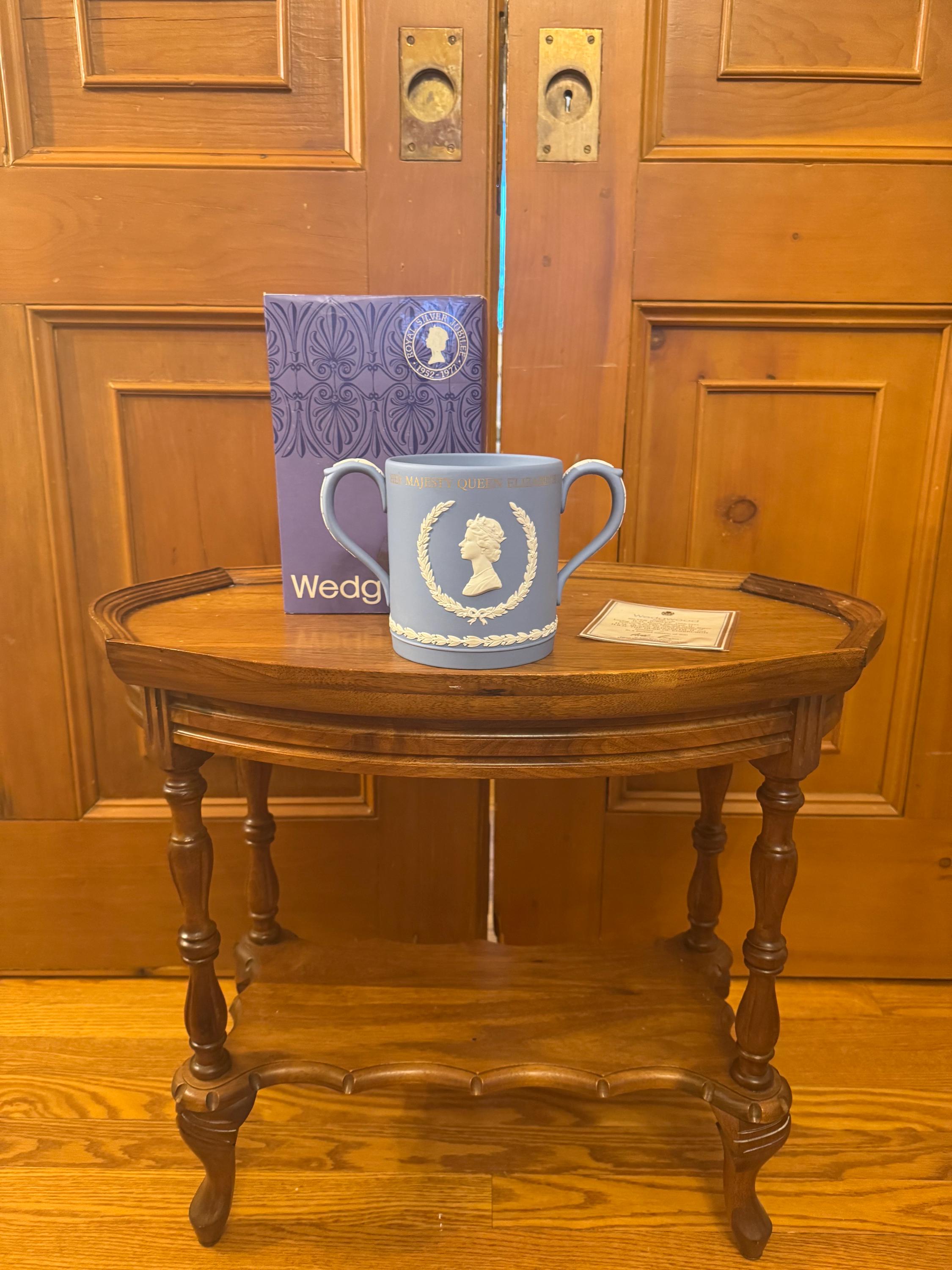 Collectible and Rare Vintage 1977 Wedgwood Jasperware Royal Silver