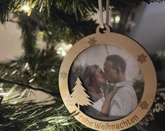 Personalisierte Weihnachtskugel, Weihnachtsbaumschmuck aus Holz