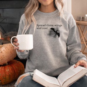 Spread Your Wings and Roar, When The Moon Hatched Sweatshirt, Sarah A. Parker Shirt, Romantasy Merch, Book Lover Crewneck, Gift for Her