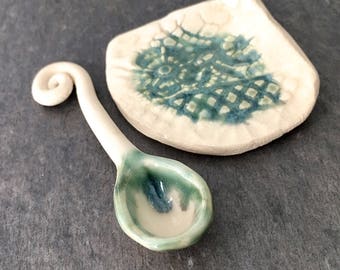 Ceramic Spoon with Spoon Rest Small Dish. White Green Handmade Spiral Spoon Set. Gourmet Serving Set. Housewarming Gift. ALG873