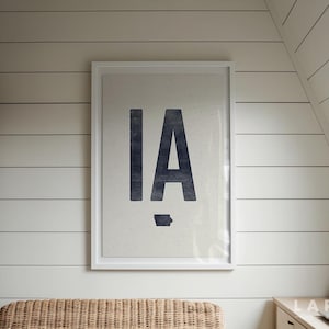 Affiche imprimée de l'état de l'Iowa, art mural abréviation de l'Iowa, affiche de gravure sur bois de style vintage, oeuvre d'art en détresse de l'Iowa, décor de carte de l'état, affiche roulée