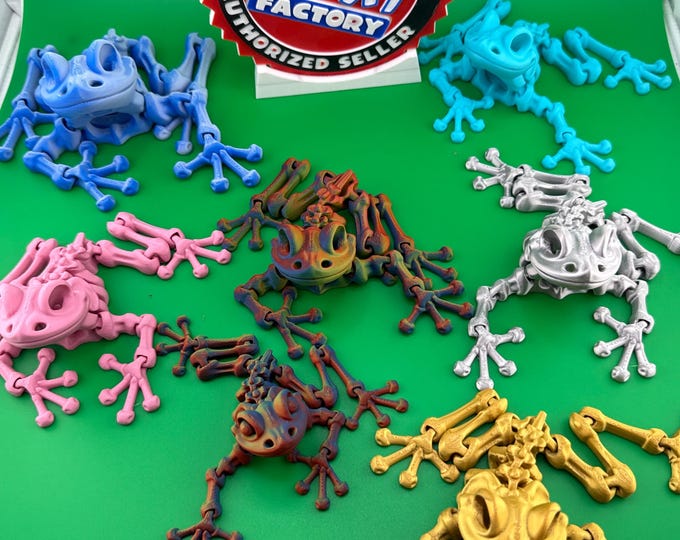 Articulating Frog Skeleton Desk Toy - Fully movable and flexible joints