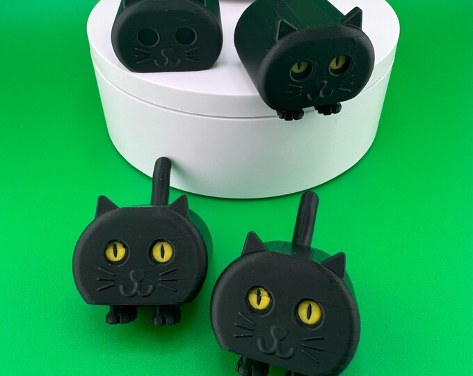 Black Cat Miniature Figurine with Opening Eyes Fidget Desktop Halloween Decoration