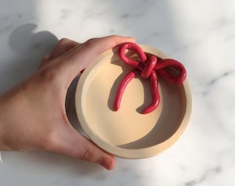 Pavilion - Friend - Ceramic Heart-Shaped Keepsake Dish Watercolor Floral Design Valentines Day Gift For Girlfriend Unique Gifts For Friend Trinket Dish Ring Holder Jewelry Dish 1 Count
