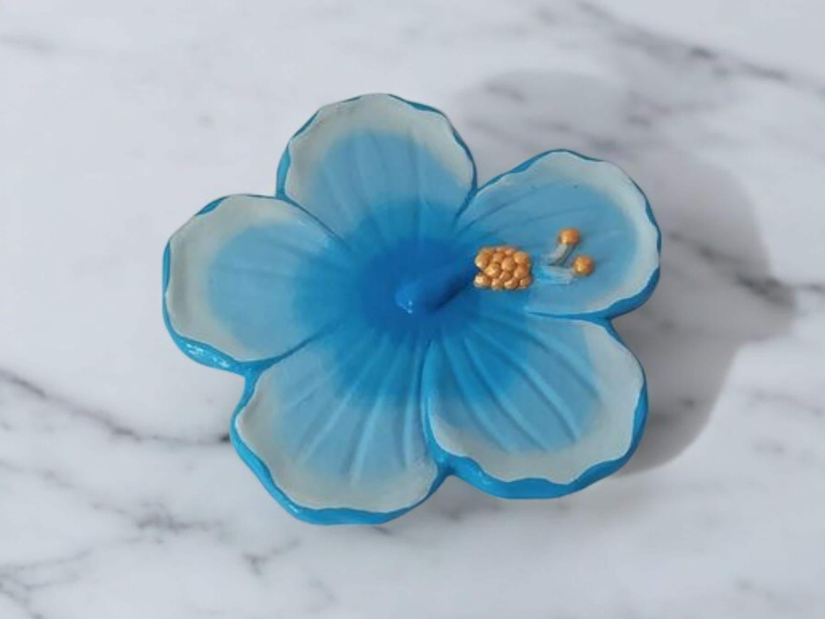 ハイビスカス　プレート Blue Hibiscus Flower Ceramic Plate - Handmade Decorative Dish for