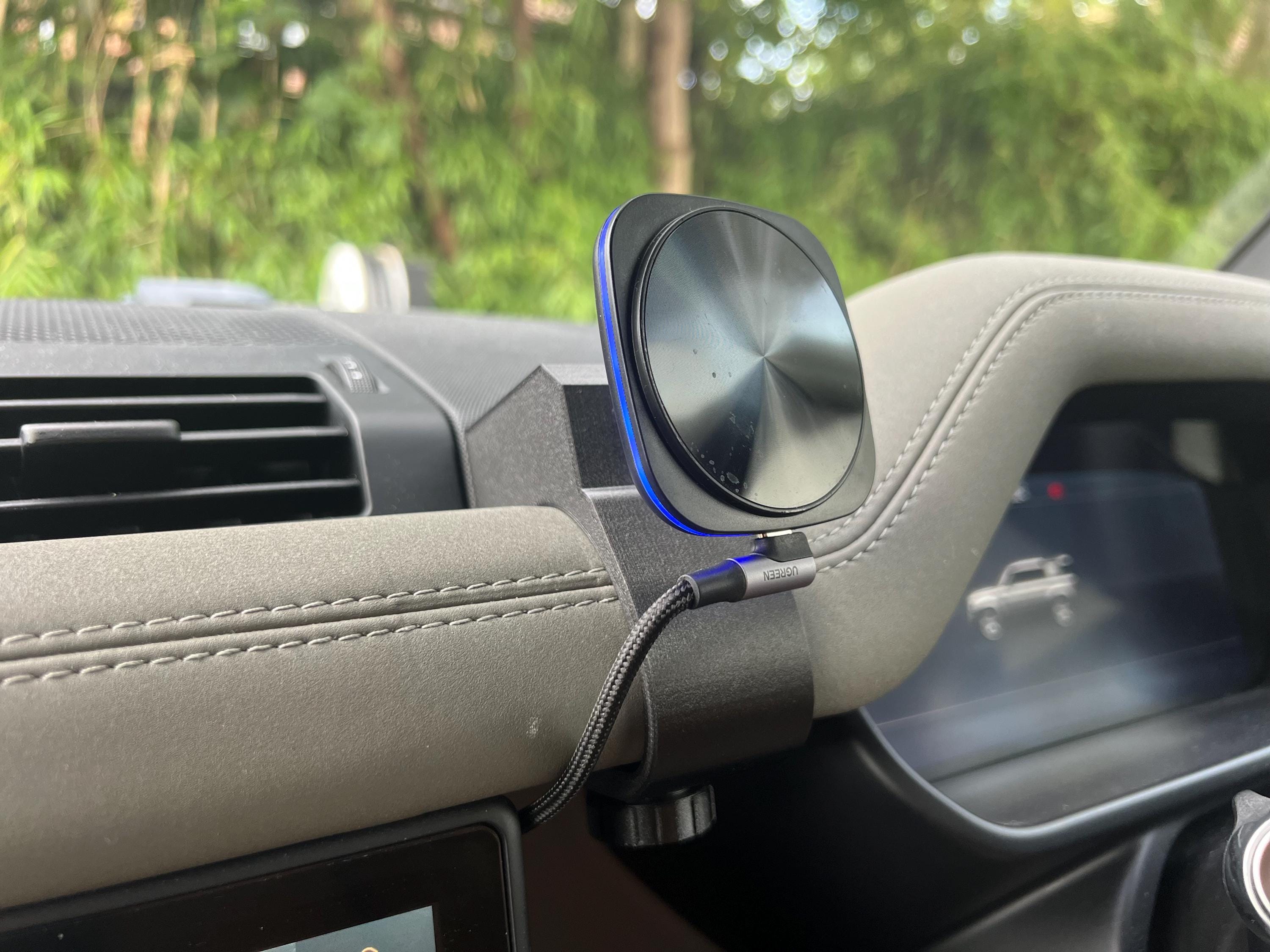 Dash Mount QI Wireless Magnetic Phone Holder Charger for Land Rover Defender L663, Phone Charger for Land Rover Defender L663