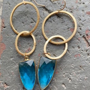 Vermeil Oval and Rounds with Blue Topaz