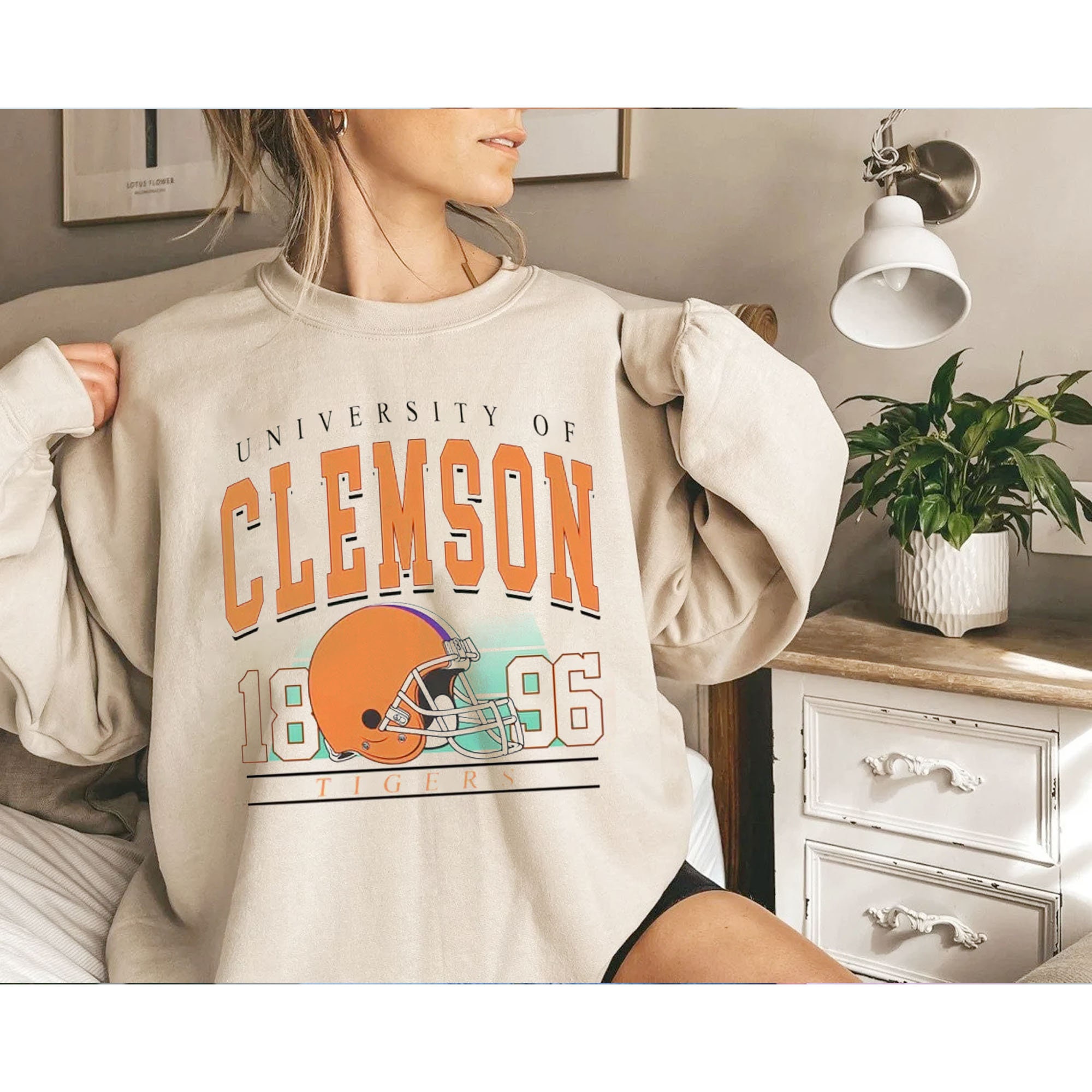 Discover Vintage University of Clemson 1899 Crewneck Sweatshirt