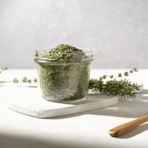 Griekse handgeplukte gedroogde bonenkruid van Kreta (Throubi) 200 gr