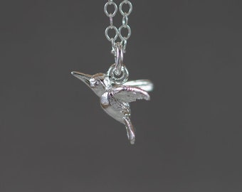Pequeño colibrí Collar de plata de ley - Miniatura Diminuto lindo pájaro Animal Naturaleza Simple Delicado Todos los días Joyería moderna hecha a mano 3D
