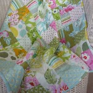 Sweet Baby Blocks Quilt PDF PATTERN Perfekt für Anfänger im Quilten und ein toller Scrap-Buster, der mit dem Quilten von einfachen Quilts beginnt
