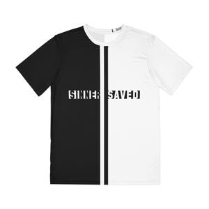 Maglietta con croce "PECCATORE SALVATO", maglietta cristiana, bianco e nero, Gesù salva, t-shirt, Salvato per grazia, regalo cristiano, maglietta unisex in poliestere (AOP)