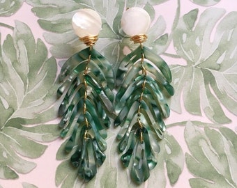 Large Statement Earrings Gold, Green Dangle Earrings Women, Lucite Earrings Jewelry, Palm Leaf Earrings, Tropical Summer Vacation Jewelry