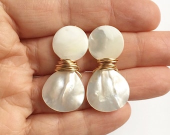 Mother of Pearl Earrings, Southern Wedding Earrings for Brides, Statement Earrings Wedding Handmade, Bridesmaid Earrings Gold Teardrop