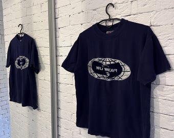 Vintage 90s’ Wu-Tang Clan Wu Wear Logo T-Shirt Size S Navy Blue – Embroidered