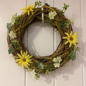 spring daisy wreath