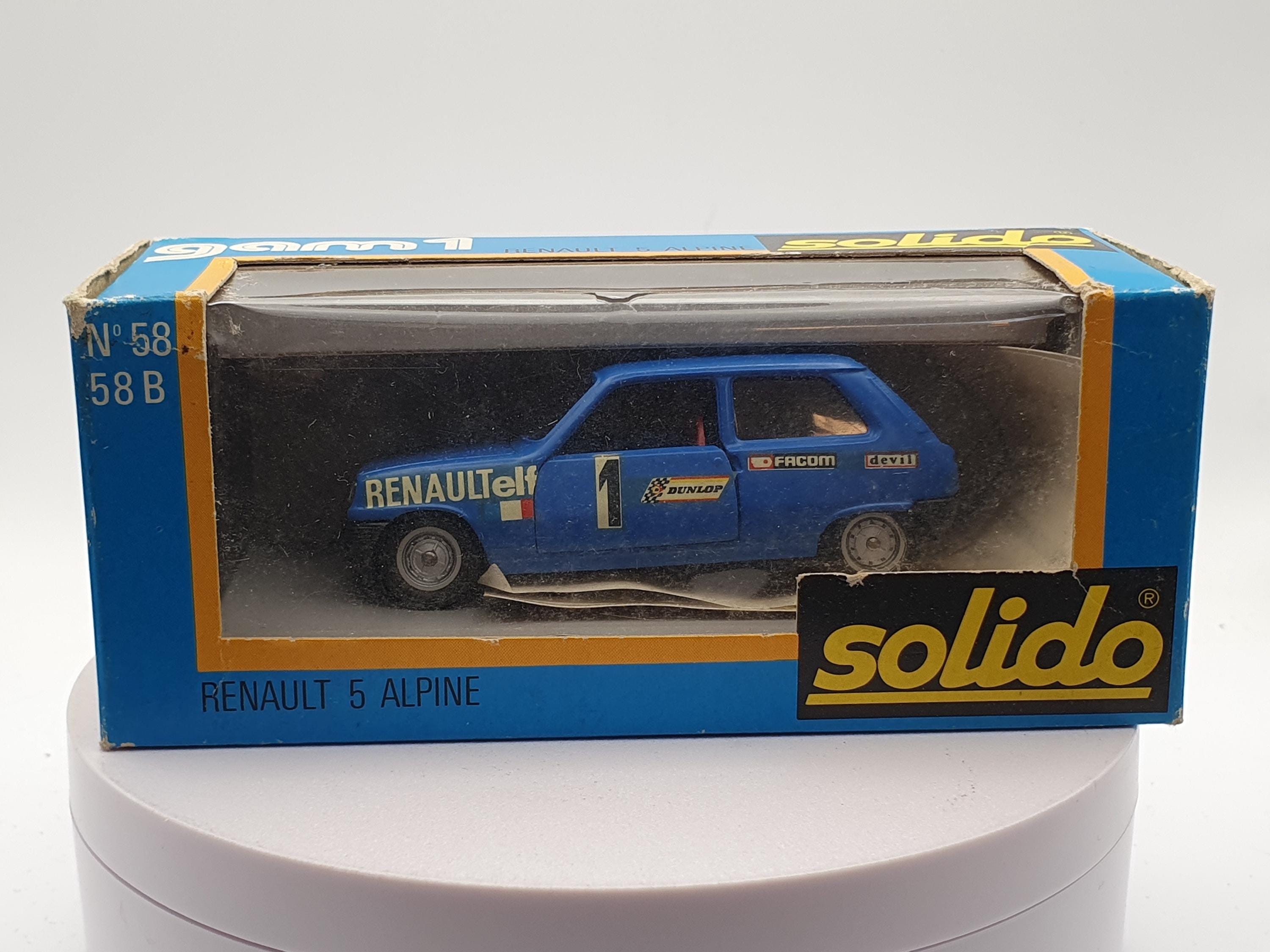 Renault Dauphine 1961 solide en bleu clair au 1:43 en boite