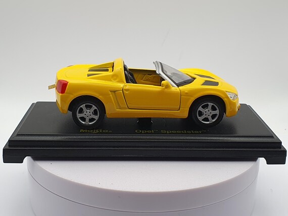 Maisto opel speedster hotsell