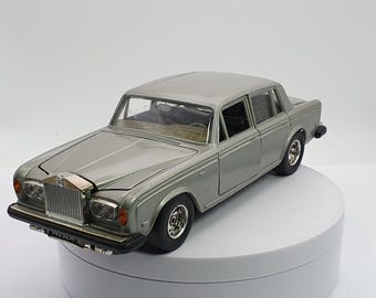 Triple9 1:18 Volvo 960 année de construction 1996 rouge métallique T9 Triple9 1:18 Volvo 960 année de construction 1996 rouge métallique T9