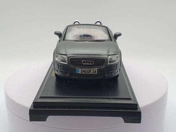 Maisto Special Edition Audi TT Roadster Valentine 1:18 - Occasion Comme Neuve, Boîte Usagée