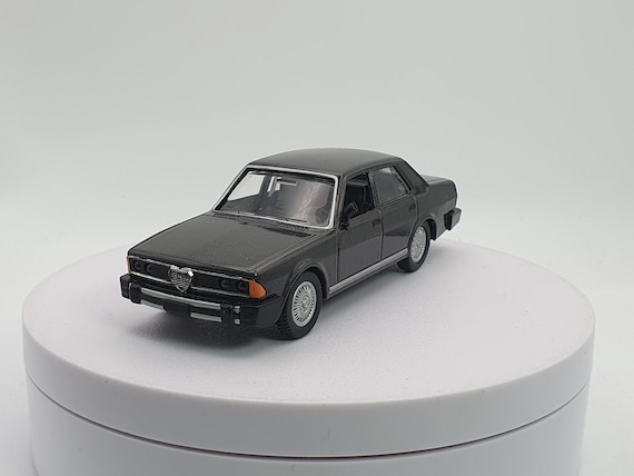 Alfa Romeo Alfa 6 Norev 1/43