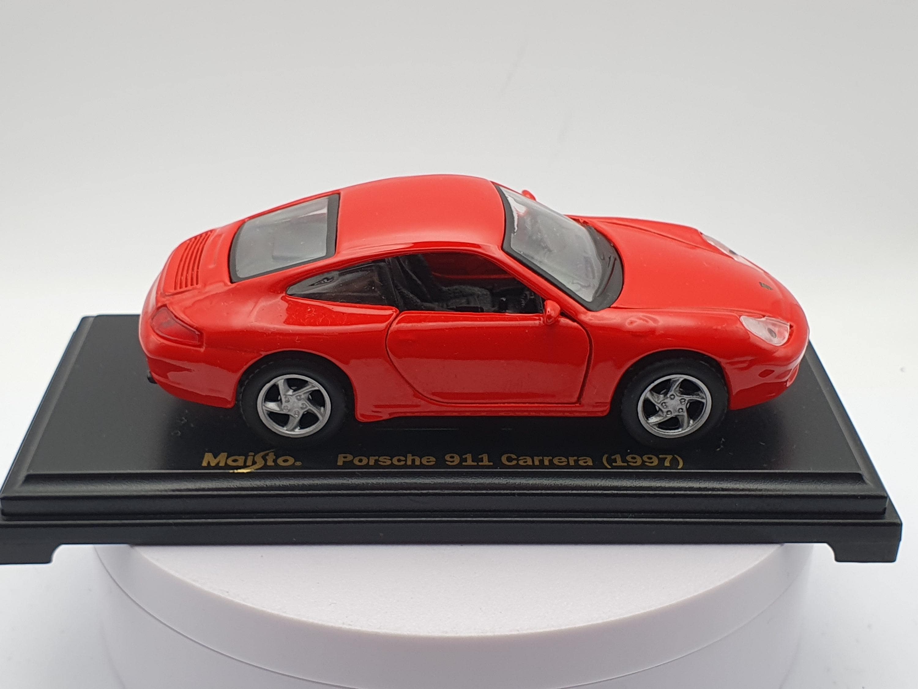 1997 PORSCHE 911 CARRERA CAR RARE 1/38 SCALE BRAND NEW