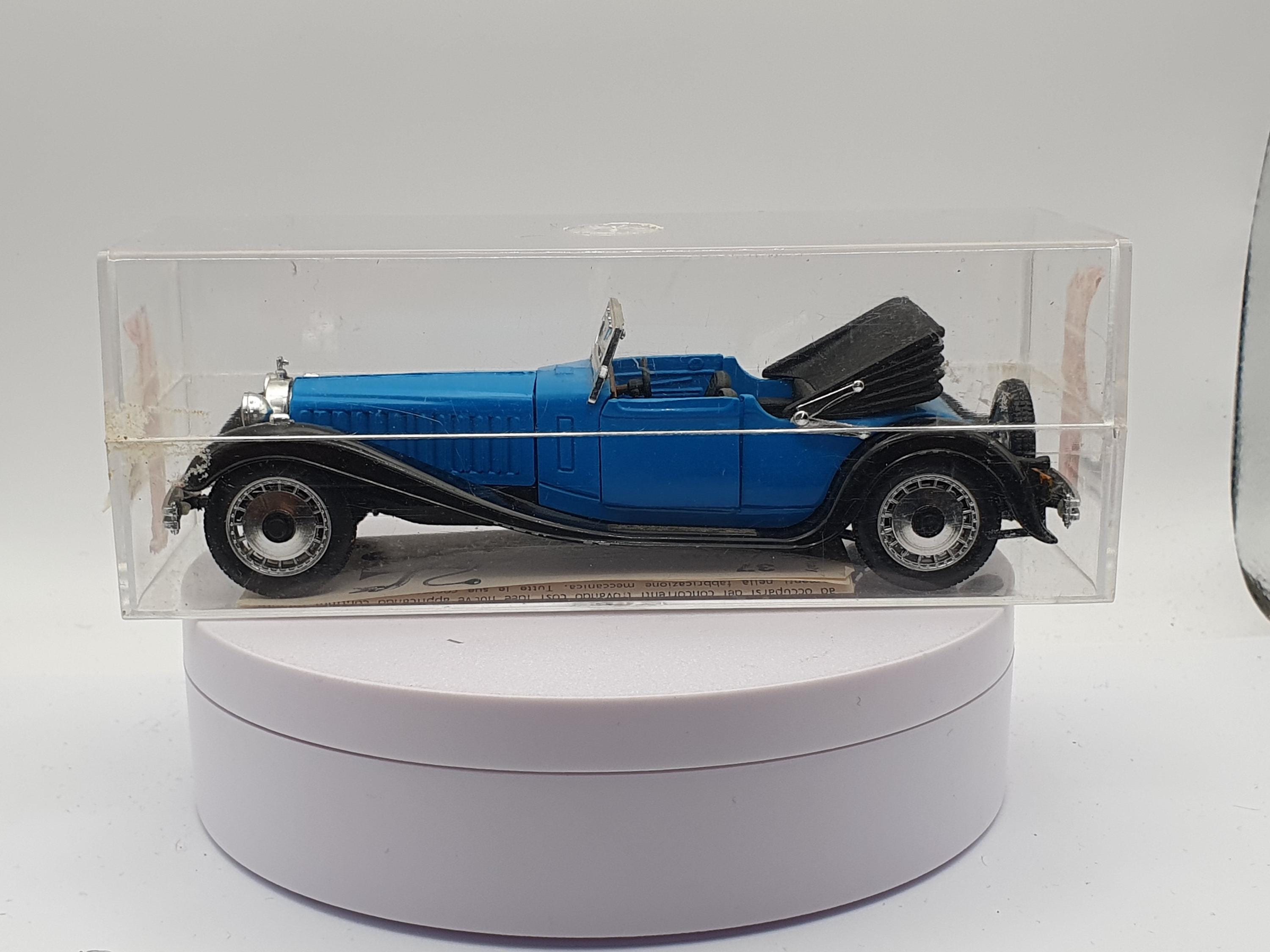 Miniature Bugatti Royale Type 41 Coupe de ville Noire/Bleue 1930