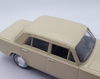 ANCIENNE NOREV PLASTIQUE Fiat 1500 Échelle 1/43 Ème EUR 19,00 - FR