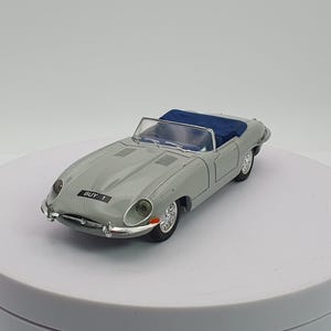 Jaguar E Type Corgi 1/43