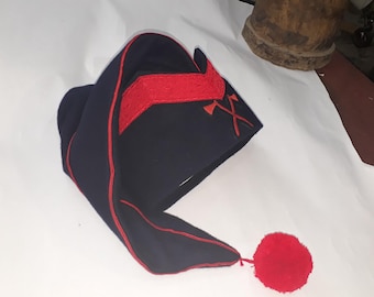 Forage cap for officer with one rank of braid and embroidered insignia