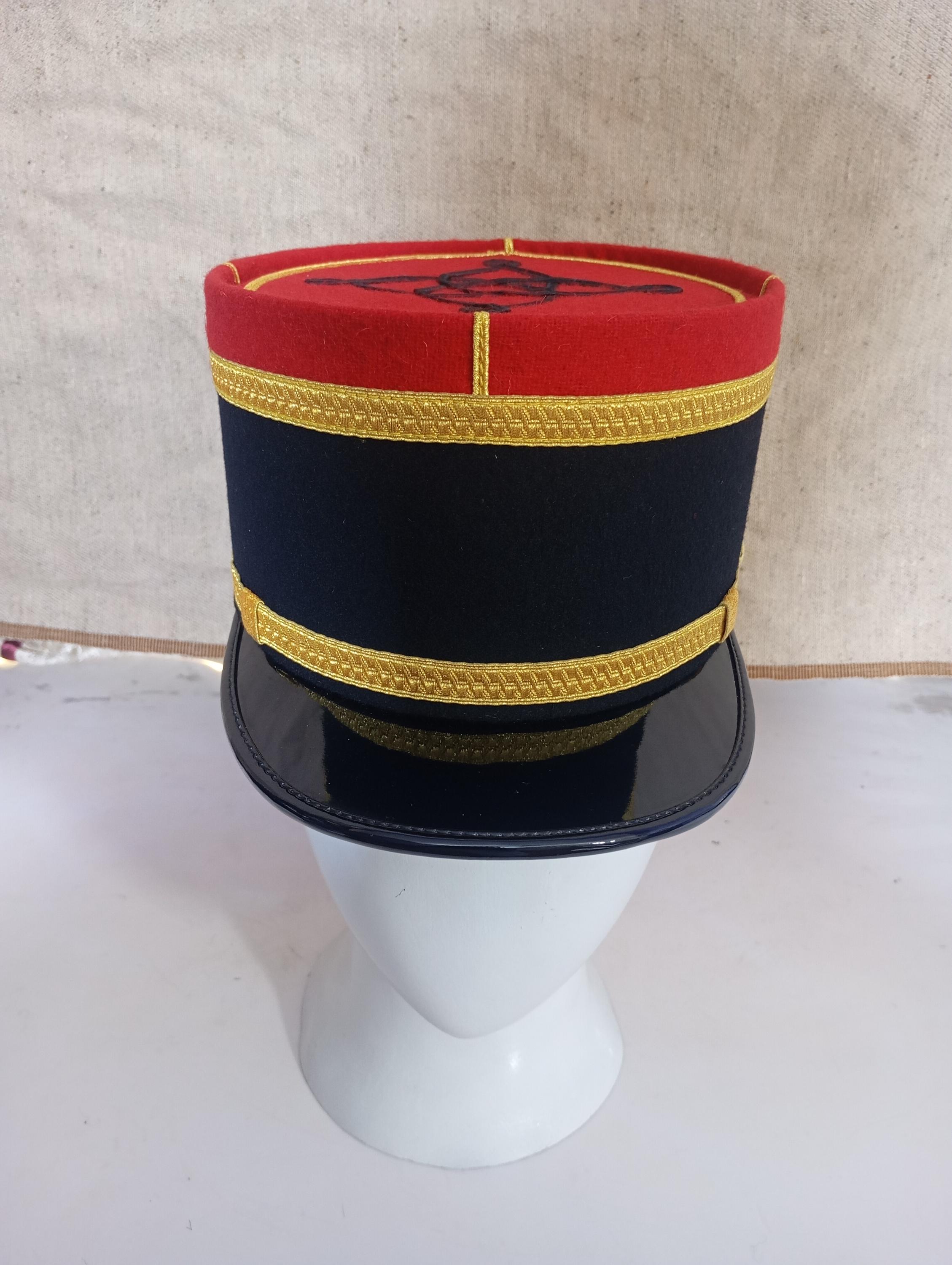 フランス軍のケピ帽 - 赤と黒の将校帽に金の縁取り - Etsy 日本