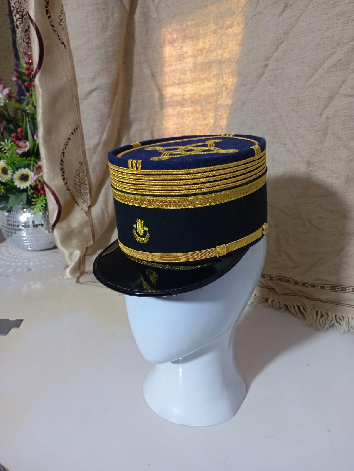 フランス将校用ケピ帽 - 金刺繍の軍事パレードキャップ - 歴史的な制服