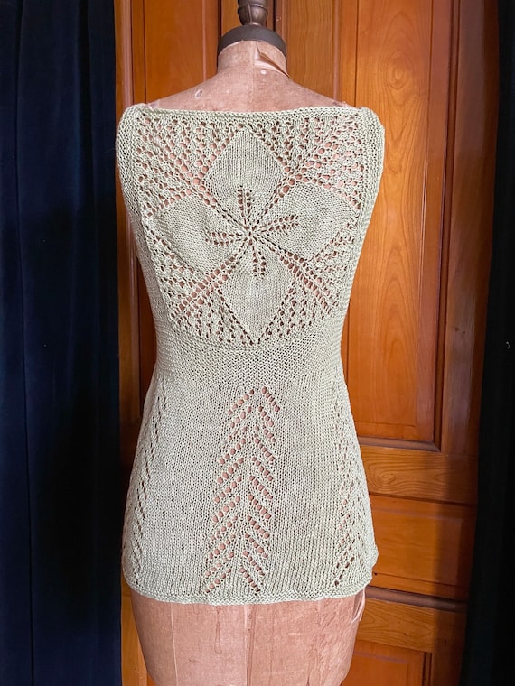 Vintage 70s hand knit tunic top pale celery size … - image 1