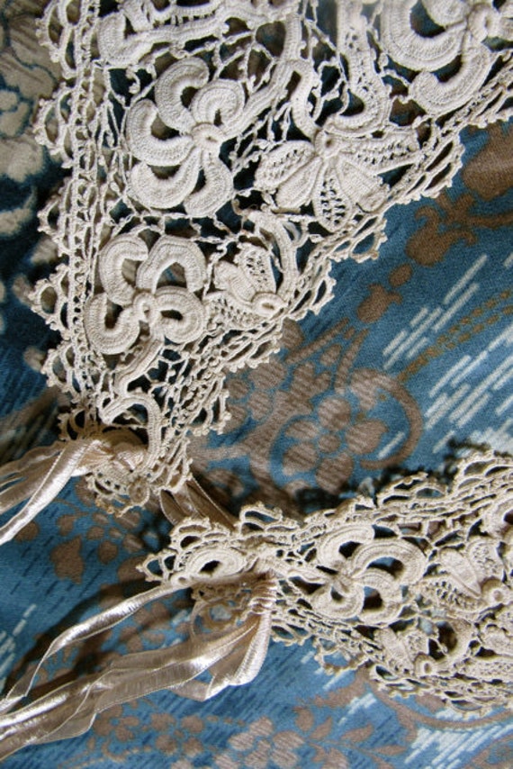 Antique Edwardian Victorian lace collar, Queen Vi… - image 5