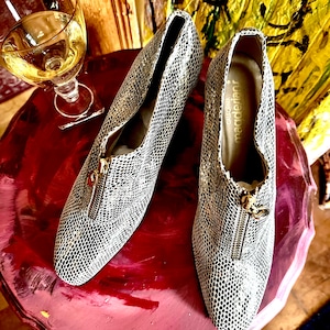 Vintage Faux Snake Print Pumps: Magdesians Stack Heel, Size 10