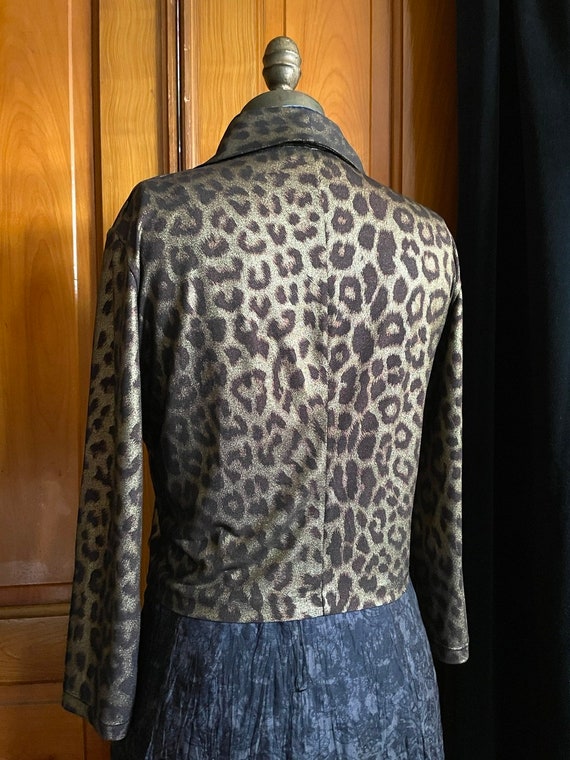 Vintage leopard print crop jacket with deep v lap… - image 2