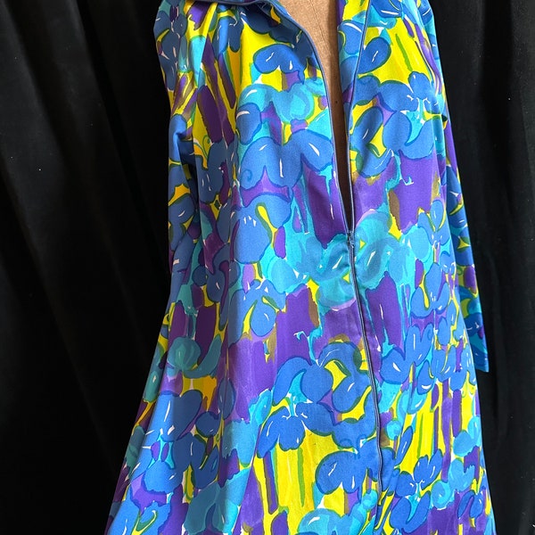 Vintage zip caftan hostess gown dressing gown lounge gown full length psychedelic abstract print A line cocktail party bohemian hippie med