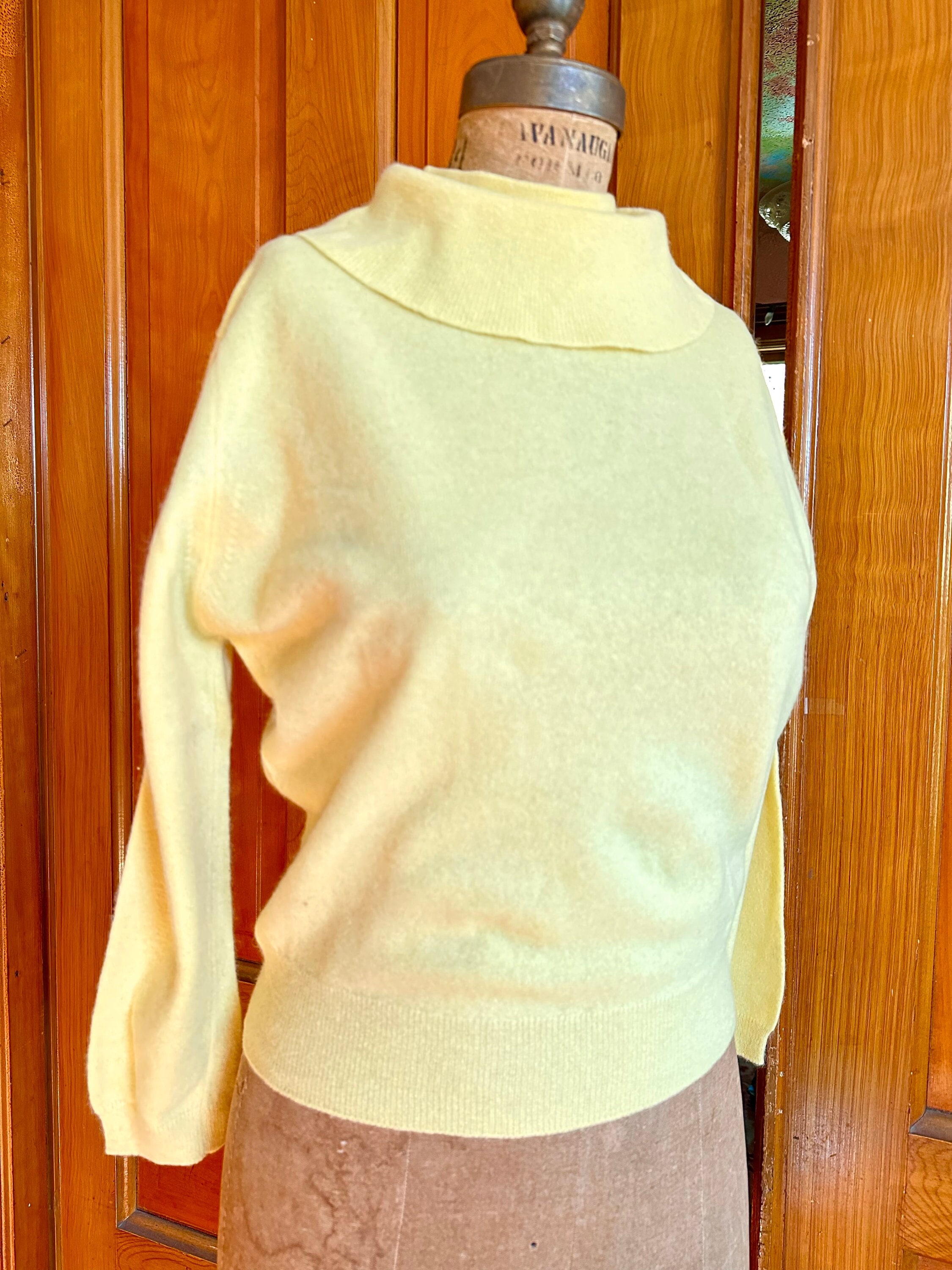 Vintage 50s Garland Wool Sweater Full Fashioned Dreamspun Sexy Pin