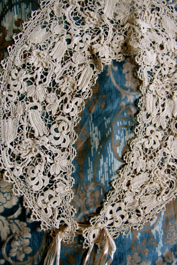 Antique Edwardian Victorian lace collar, Queen Vi… - image 2