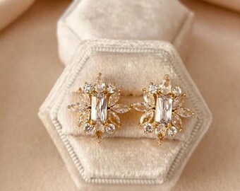 Crystal Wedding Earrings: Elegant Bridal Jewelry